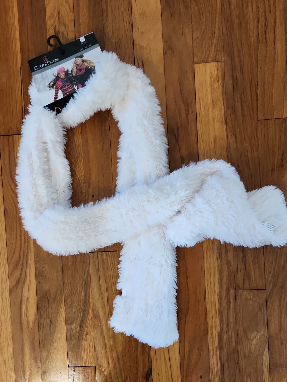 Cuddl Duds White Plush Scarf - Soft Faux Fur NWT Cute & Fun